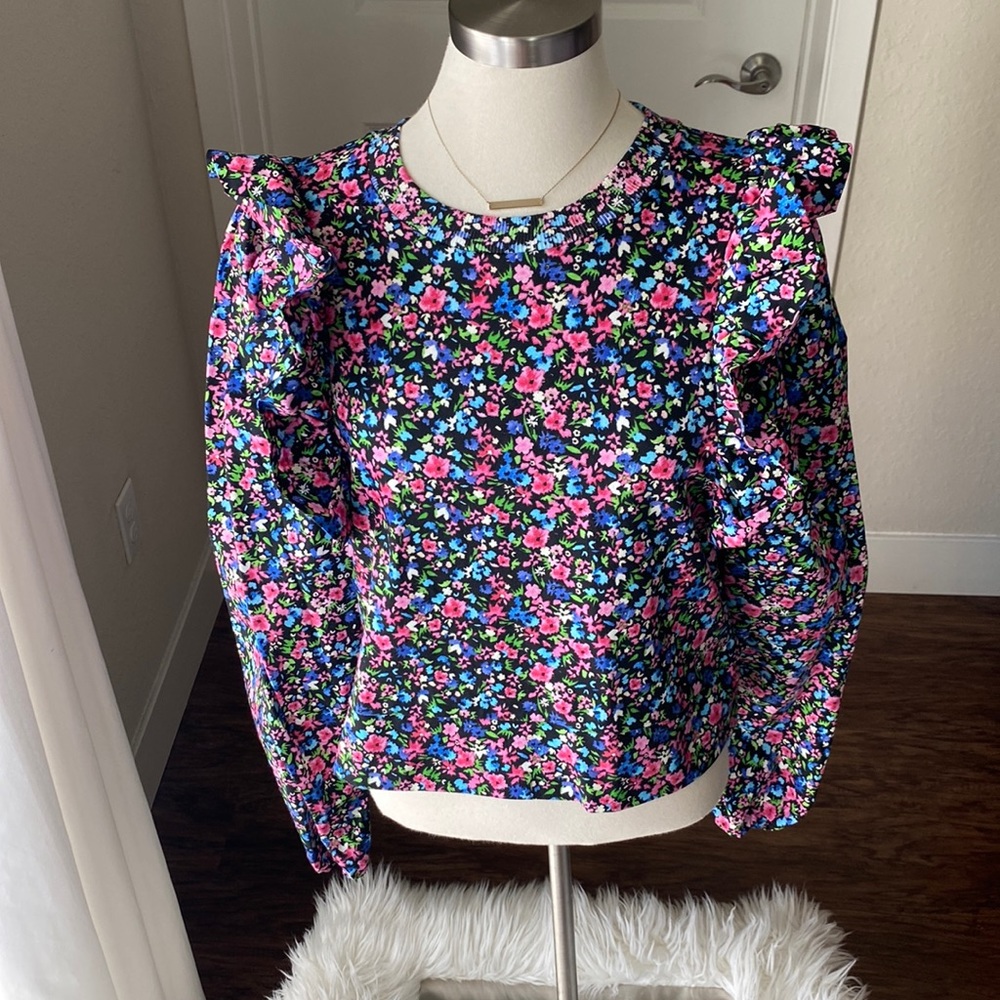 NWT Zara floral ruffle sweatshirt blouse!